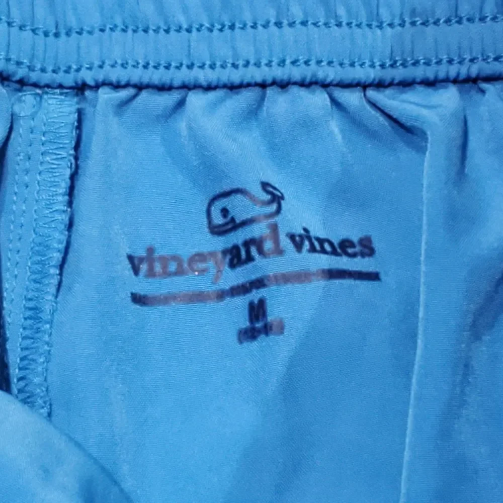 Vineyard Vines stylish swim
